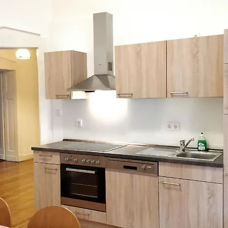 Apartmán In Einem Historischen Gebaeude Mit Balkon Und Blick Auf Mosel