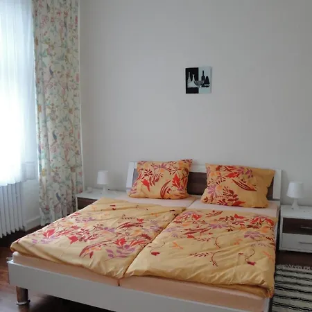 Apartmán In Einem Historischen Gebaeude Mit Balkon Und Blick Auf Mosel