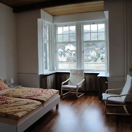 Apartmán In Einem Historischen Gebaeude Mit Balkon Und Blick Auf Mosel *